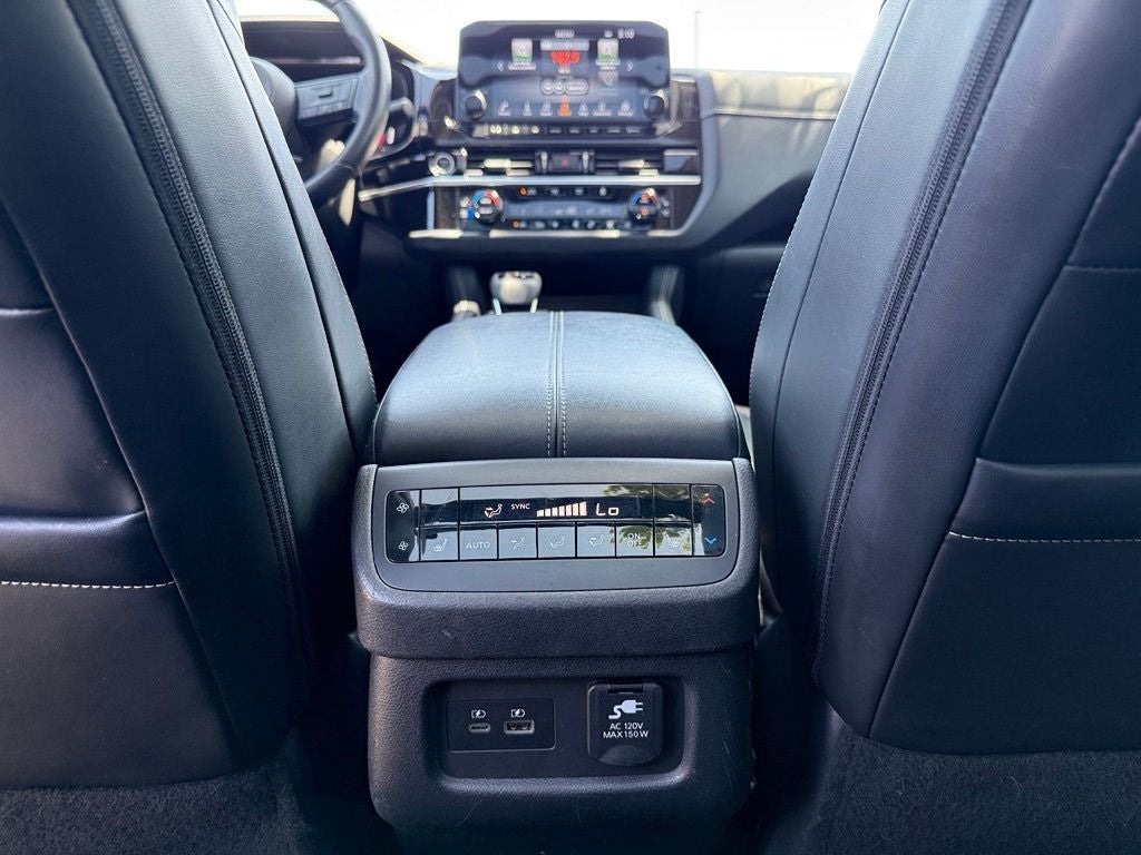 2023 Nissan Pathfinder Platinum
