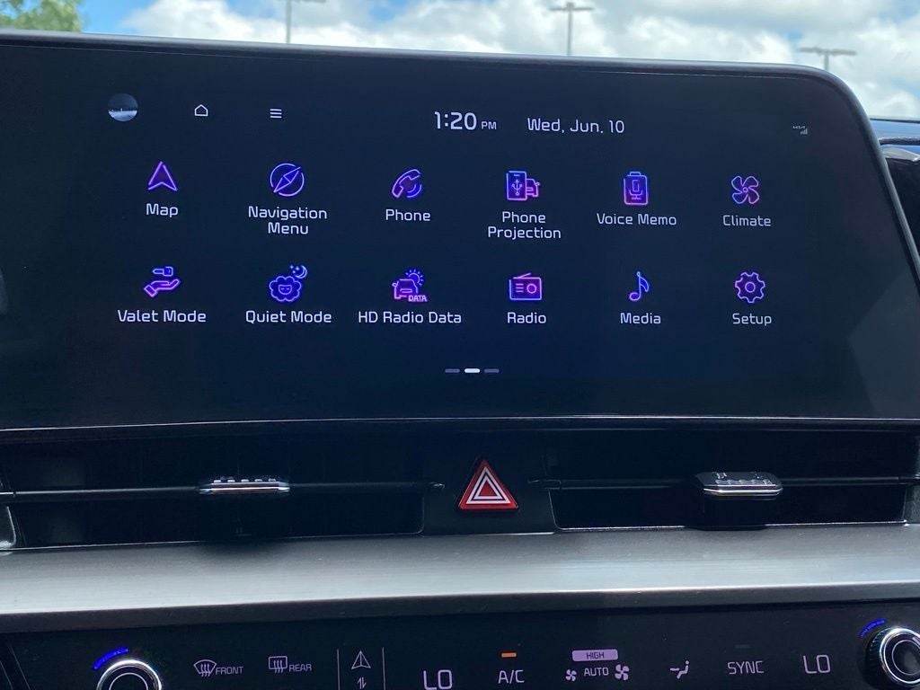 2024 Kia Sportage EX MUST SEE
