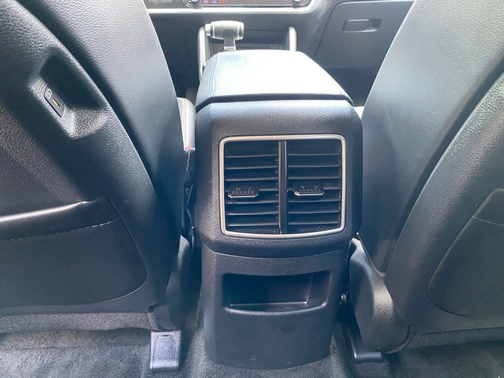 2024 Kia Sportage EX MUST SEE
