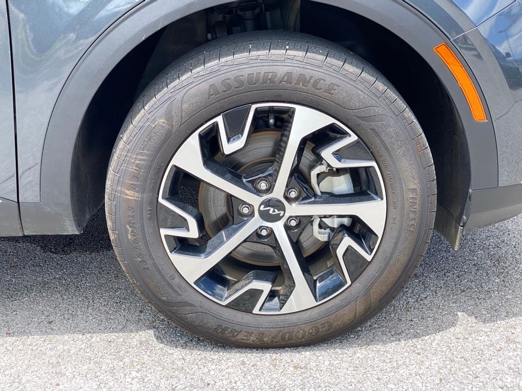 2024 Kia Sportage EX MUST SEE