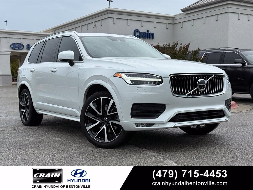 2022 Volvo XC90 T6 Momentum - AWD / PANORAMIC SUNROOF / ONE OWNER