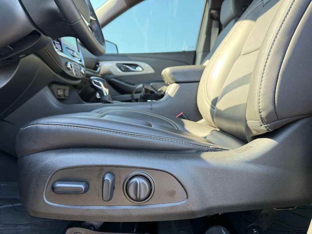 2024 Chevrolet Traverse Limited LT Leather