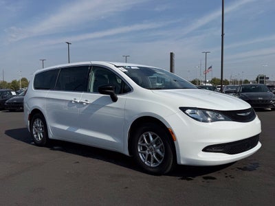 2024 Chrysler Voyager LX