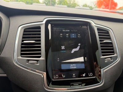 2020 Volvo XC90 T6 Momentum