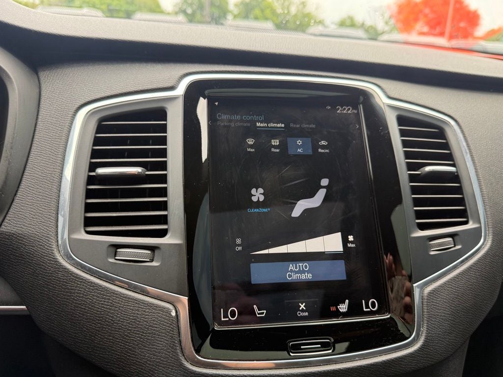 2020 Volvo XC90 T6 Momentum