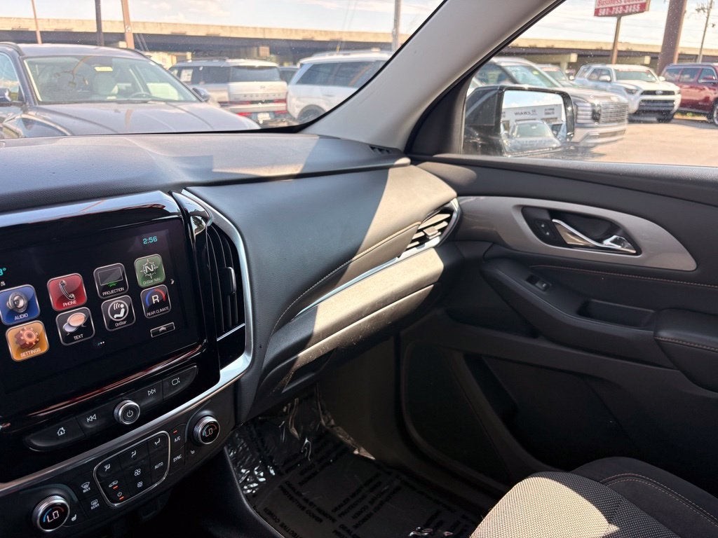 2018 Chevrolet Traverse LT Cloth w/1LT
