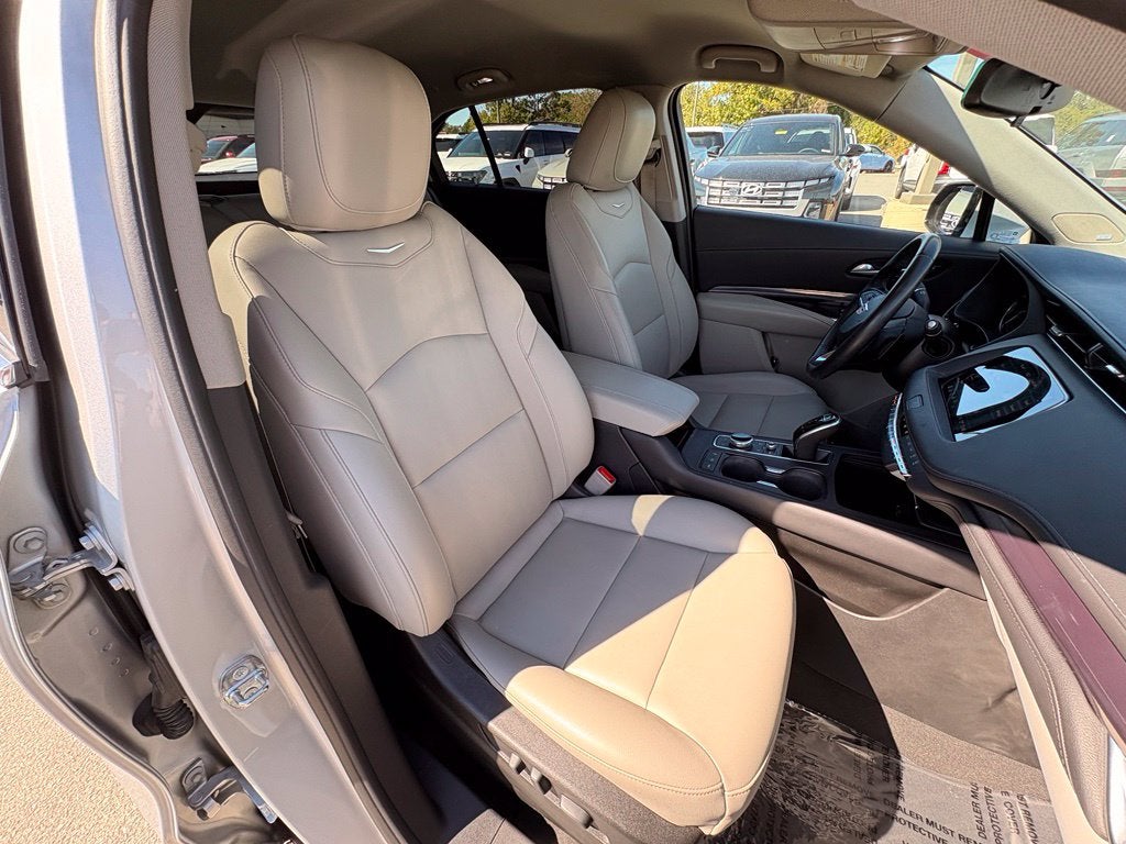 2021 Cadillac XT4 Luxury