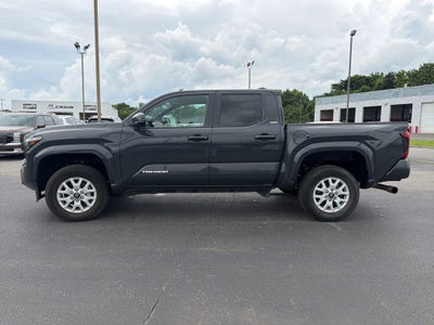 2025 Toyota Tacoma SR5 1-Owner / Clean Carfax