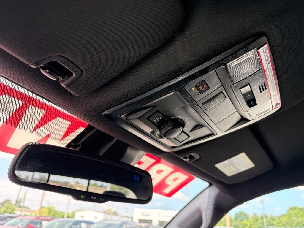 2023 Toyota Tacoma TRD Off-Road V6 / One Owner / Clean Carfax