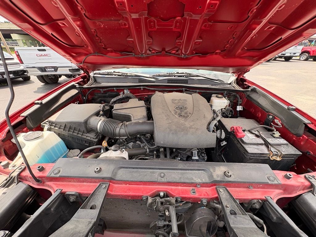 2023 Toyota Tacoma TRD Off-Road V6 / One Owner / Clean Carfax
