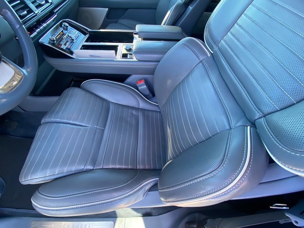 2022 Lincoln Navigator Black Label
