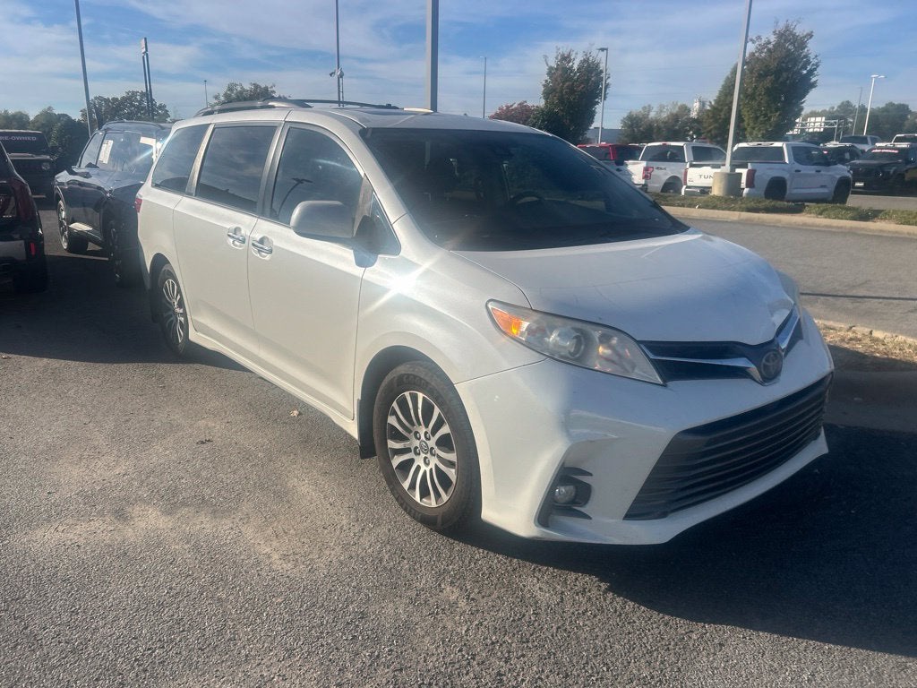 2019 Toyota Sienna XLE Premium 8 Passenger