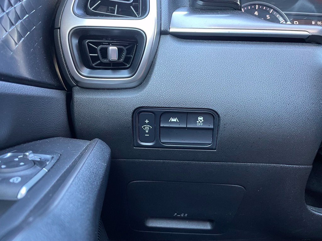 2022 Kia Sorento LX