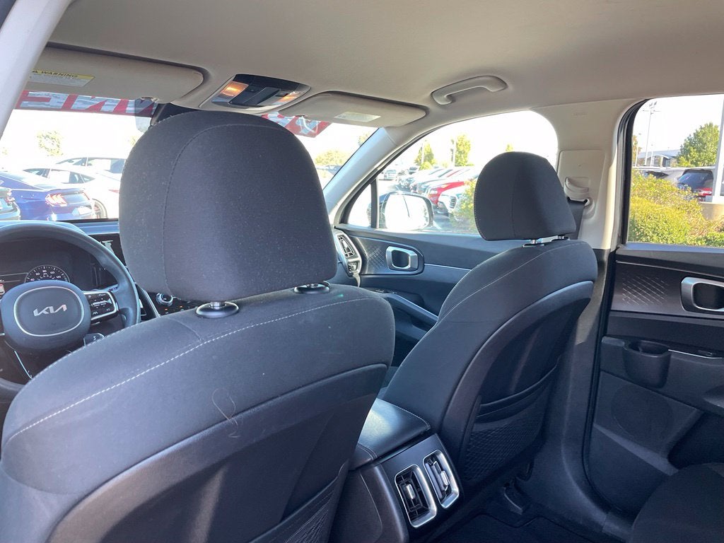 2022 Kia Sorento LX