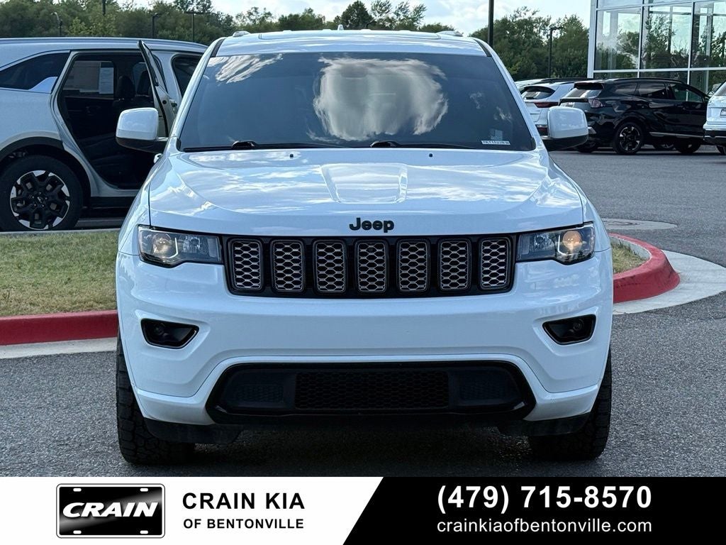 2018 Jeep Grand Cherokee Altitude - 4WD / SUNROOF