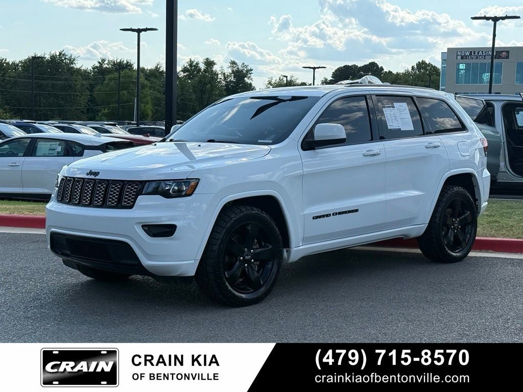 2018 Jeep Grand Cherokee Altitude - 4WD / SUNROOF