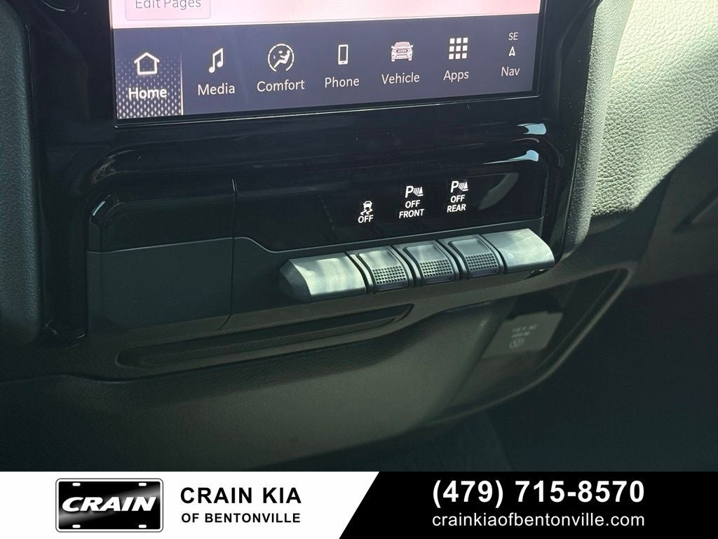2025 RAM 1500 Laramie - 4WD / CLEAN CARFAX