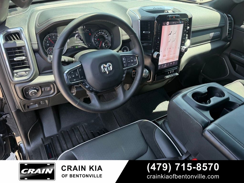 2025 RAM 1500 Laramie - 4WD / CLEAN CARFAX