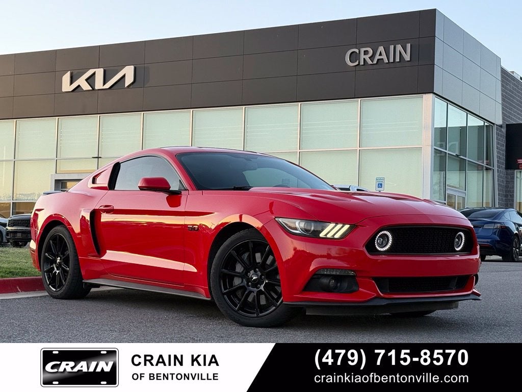 2016 Ford Mustang GT - 5.0 L V8 / CLEAN CARFAX