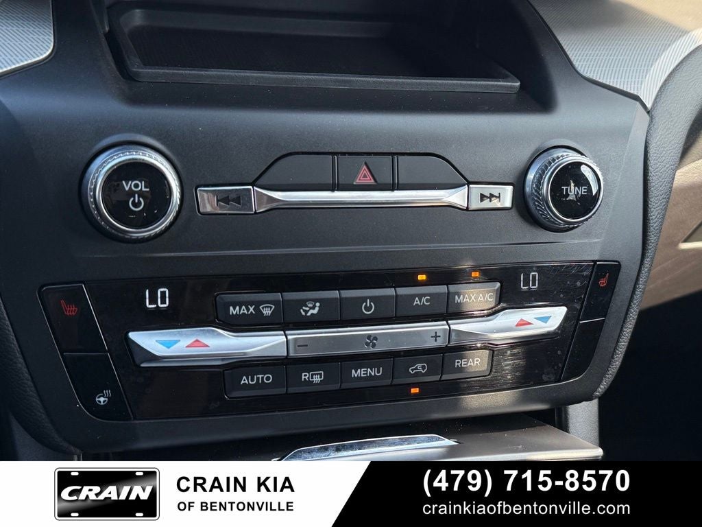 2020 Ford Explorer XLT - 4WD / PANORAMIC SUNROOF / CLEAN CARFAX