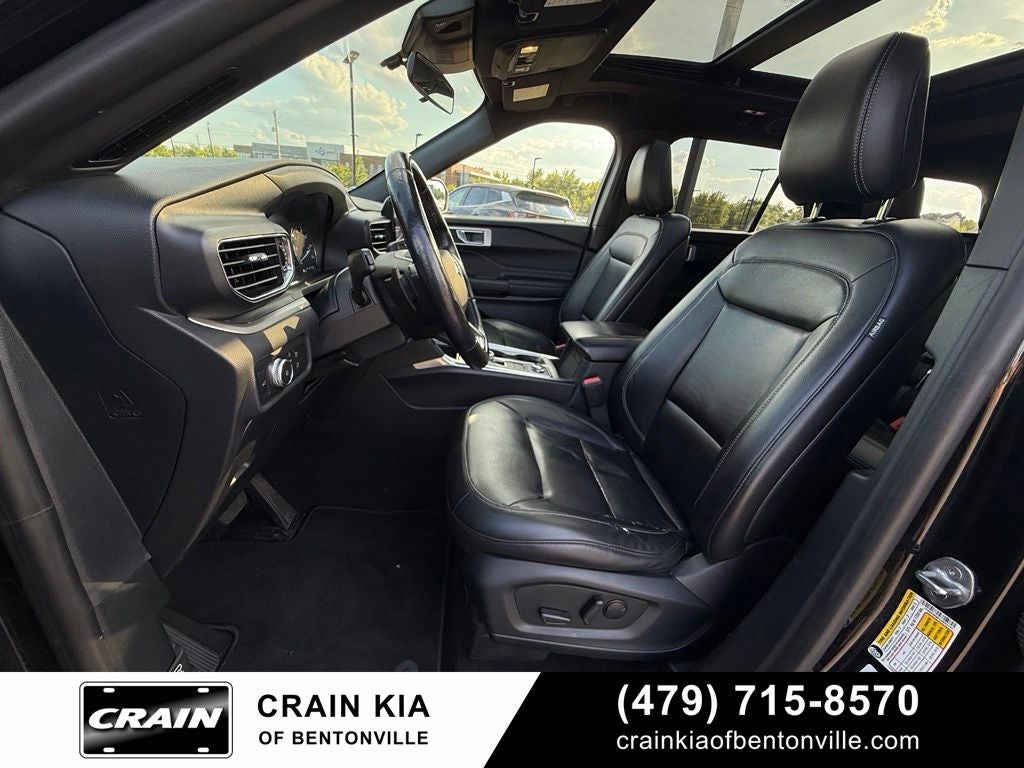 2020 Ford Explorer XLT - 4WD / PANORAMIC SUNROOF / CLEAN CARFAX