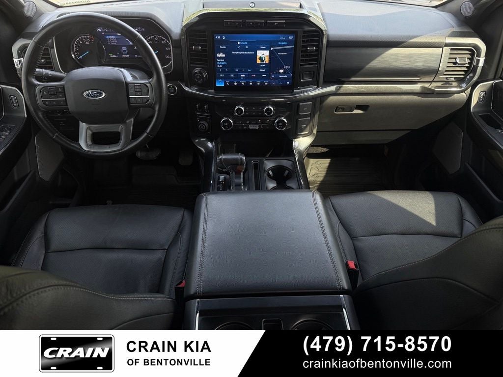 2021 Ford F-150 XLT - 4WD / CLEAN CARFAX