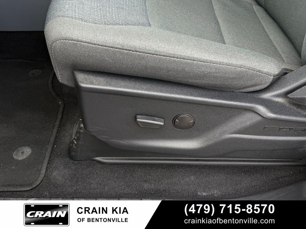 2025 Ford F-150 XLT - 4WD / CLEAN CARFAX