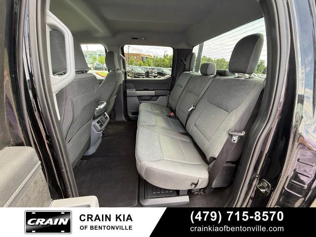 2025 Ford F-150 XLT - 4WD / CLEAN CARFAX