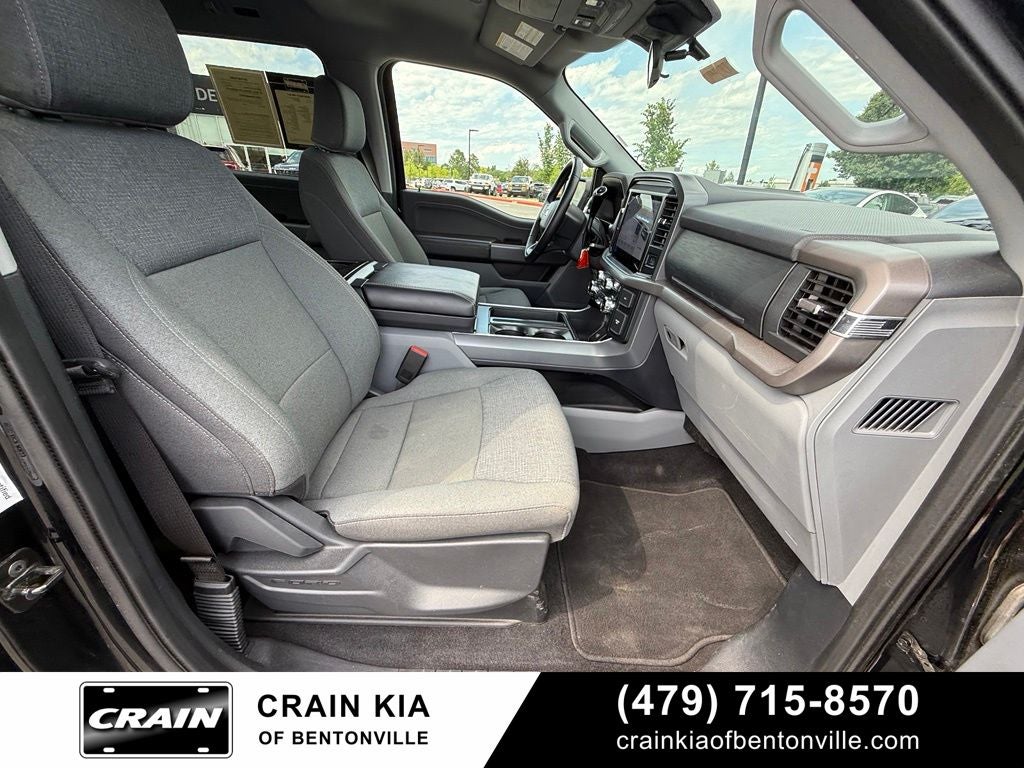 2025 Ford F-150 XLT - 4WD / CLEAN CARFAX