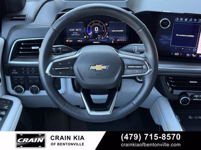 2025 Chevrolet Suburban Premier - 4WD / PANORAMIC SUNROOF / CLEAN CARFAX