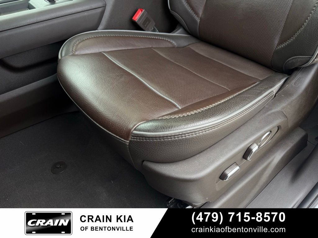 2024 GMC Sierra 3500HD Denali - 4WD / SUNROOF / ONE OWNER