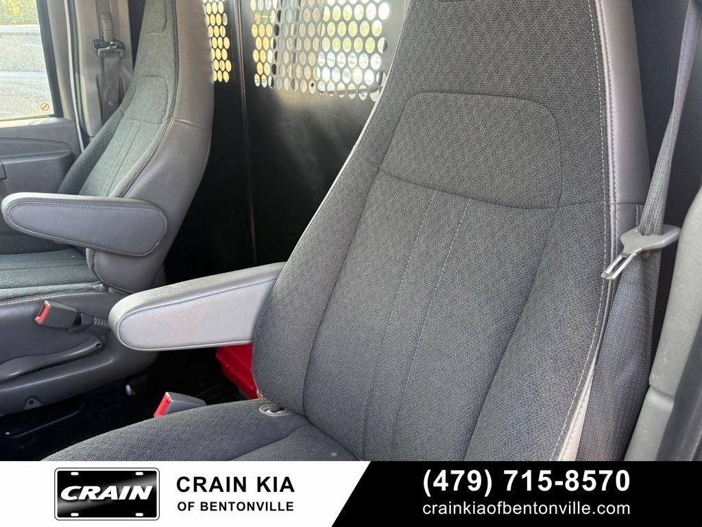 2024 GMC Savana 2500 Work Van - CARFAX ONE OWNER