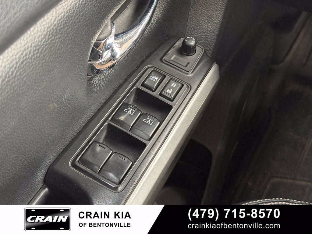 2017 Nissan Titan XD PRO-4X - 4WD / CLEAN CARFAX