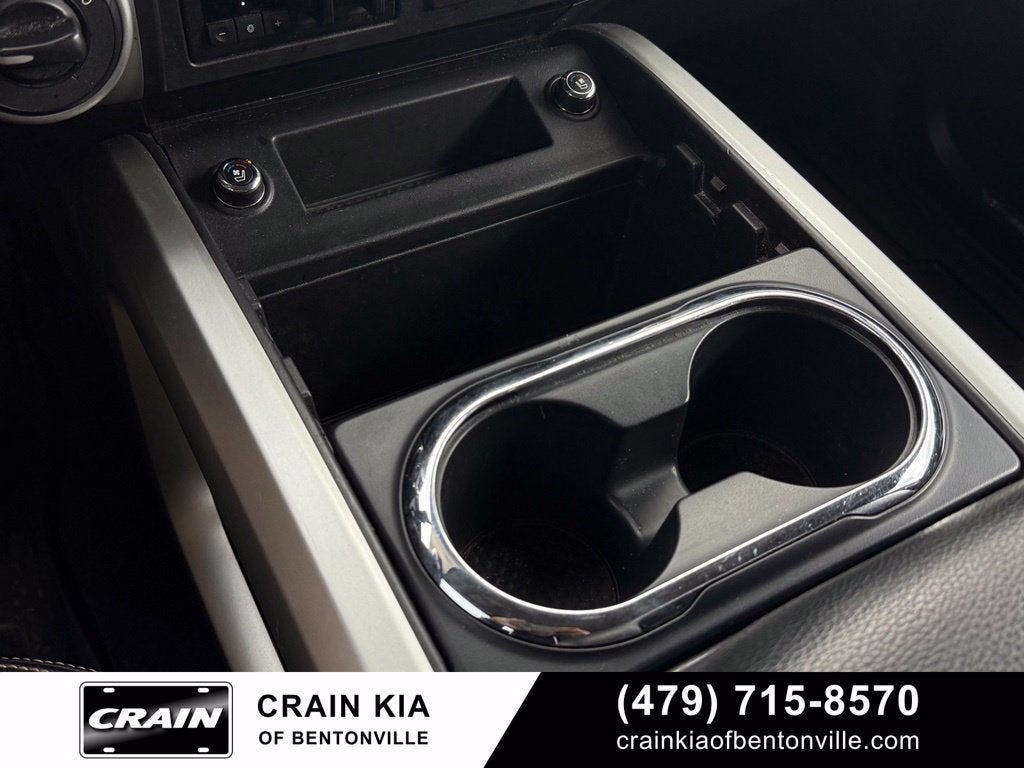 2017 Nissan Titan XD PRO-4X - 4WD / CLEAN CARFAX