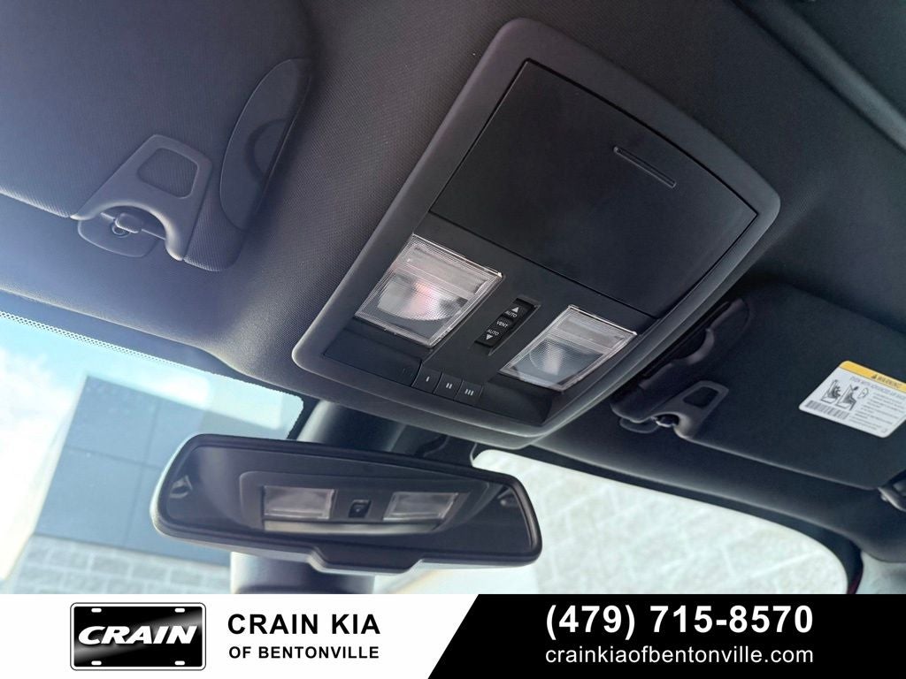 2017 Dodge Challenger R/T - CLEAN CARFAX / SUNROOF