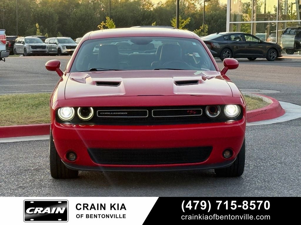 2017 Dodge Challenger R/T - CLEAN CARFAX / SUNROOF