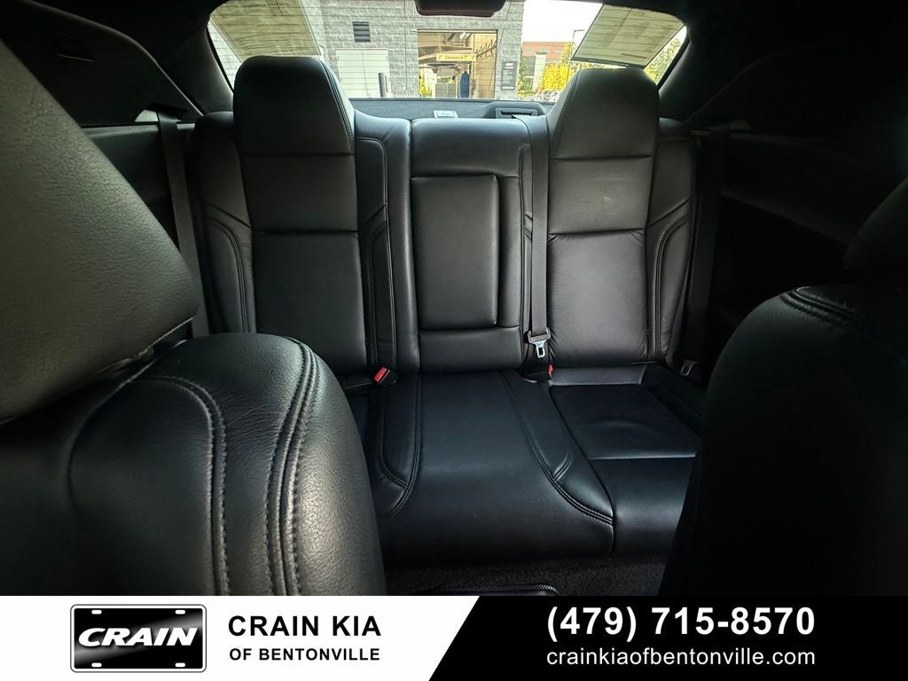 2017 Dodge Challenger R/T - CLEAN CARFAX / SUNROOF