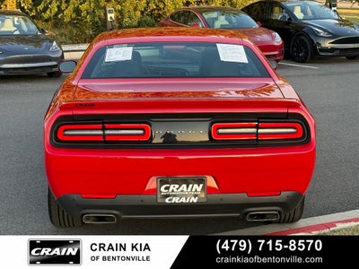 2017 Dodge Challenger R/T - CLEAN CARFAX / SUNROOF
