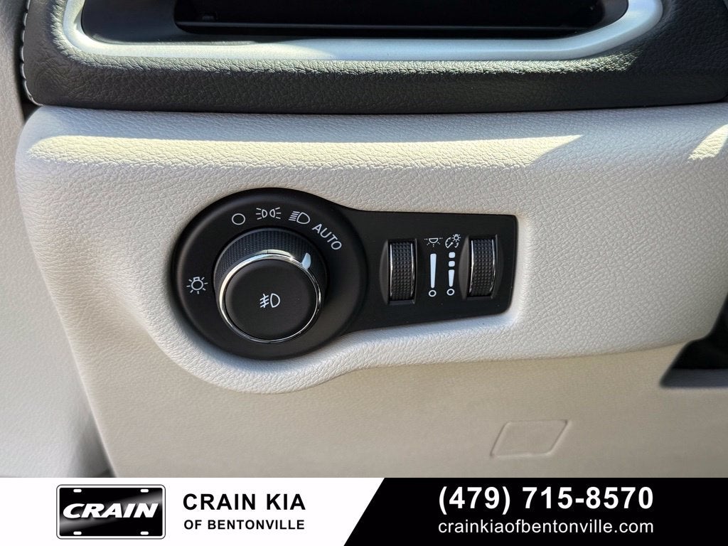 2022 Chrysler Pacifica Hybrid Touring L - CLEAN CARFAX / ONE OWNER