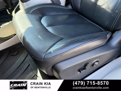 2022 Chrysler Pacifica Hybrid Touring L - CLEAN CARFAX / ONE OWNER