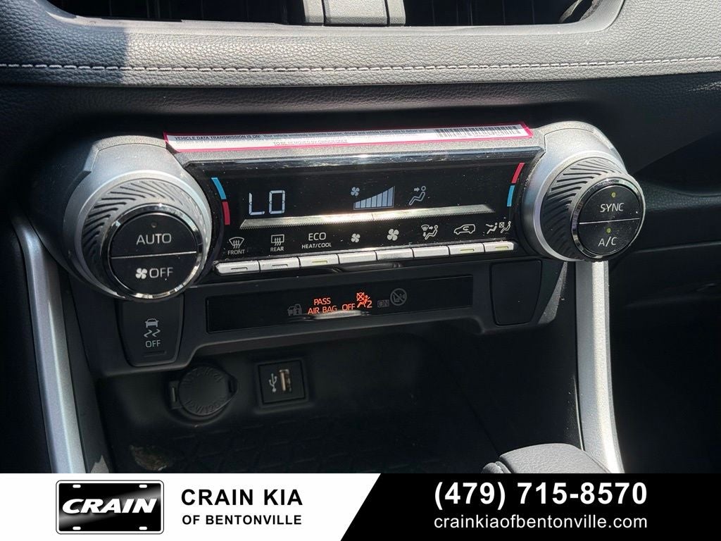 2024 Toyota RAV4 Hybrid Woodland Edition - AWD / CLEAN CARFAX / ONE OWNER