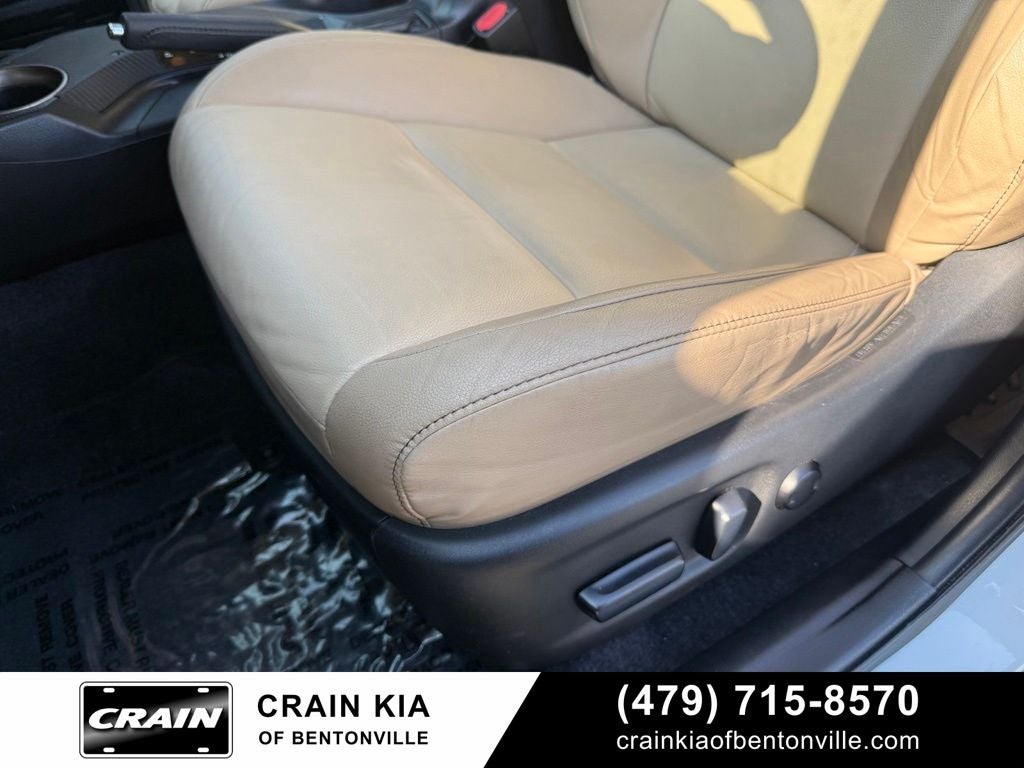 2014 Toyota RAV4 Limited - SUNROOF