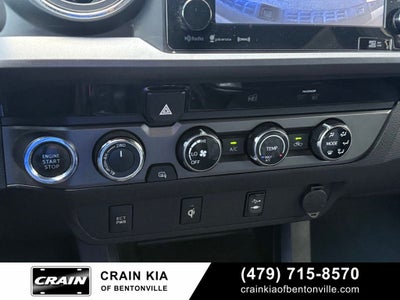 2017 Toyota Tacoma TRD Sport V6 - 4WD / CLEAN CARFAX / LIFTED!