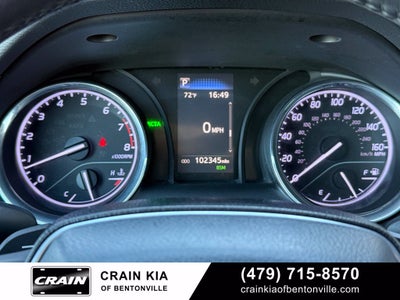 2019 Toyota Camry SE - SUNROOF / CLEAN CARFAX