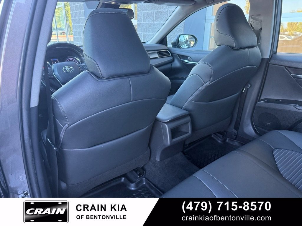 2019 Toyota Camry SE - SUNROOF / CLEAN CARFAX