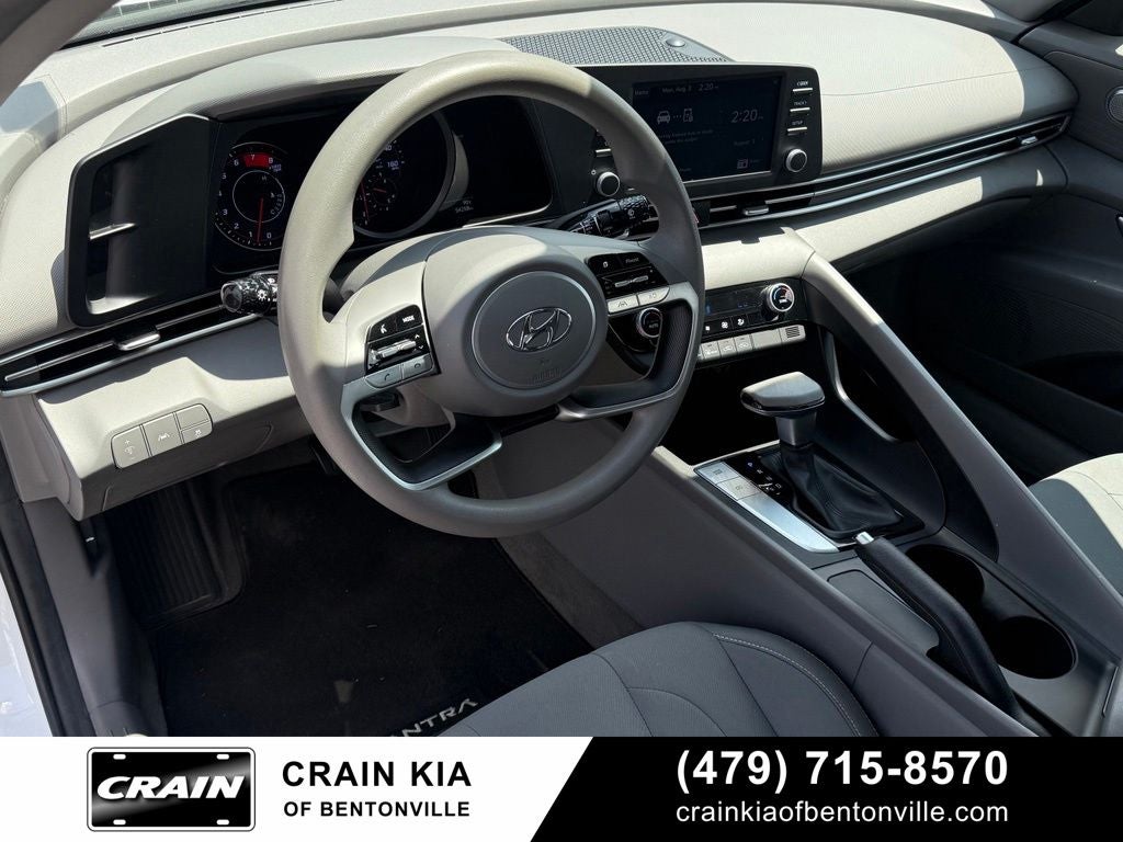 2023 Hyundai Elantra SEL - CLEAN CARFAX