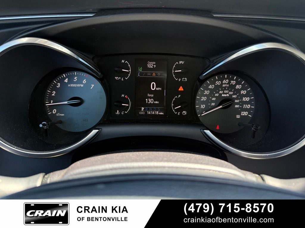 2018 Toyota Sequoia SR5 5.7L V8 - 4WD / SUNROOF