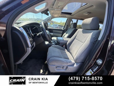 2018 Toyota Sequoia SR5 5.7L V8 - 4WD / SUNROOF