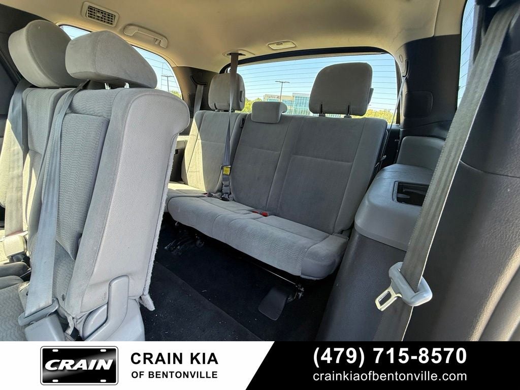 2018 Toyota Sequoia SR5 5.7L V8 - 4WD / SUNROOF