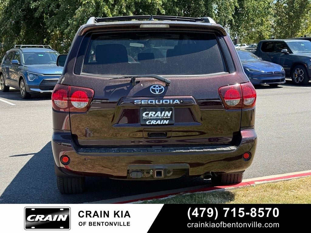 2018 Toyota Sequoia SR5 5.7L V8 - 4WD / SUNROOF